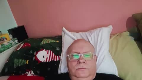 nukiss online show from 11-11-25, 09:20