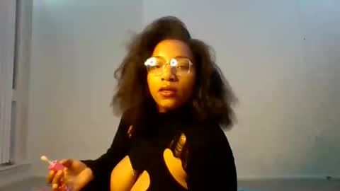 Snapshot of numbah1monstah chatting on 12-03-25, 11:14 Rene Monstah online show from 12-03-25, 11:14