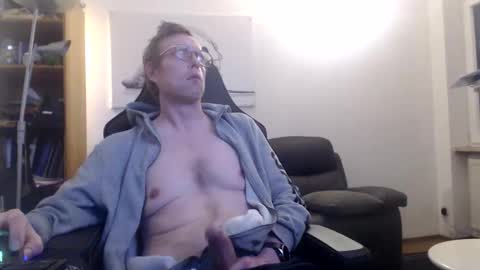 nursefan online show from 02-15-26, 09:44