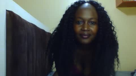 Snapshot of nutgal_ chatting on 10-11-25, 05:00 nutgal online show from 10-11-25, 05:00
