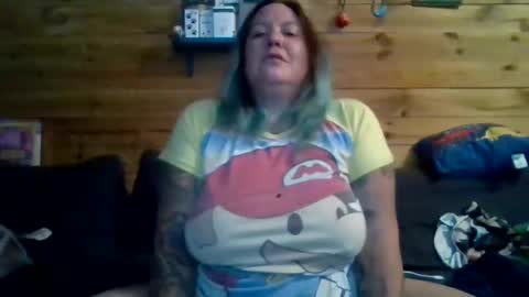 Snapshot of nutmegmatee chatting on 10-30-25, 02:24 nutmegmatee online show from 10-30-25, 02:24