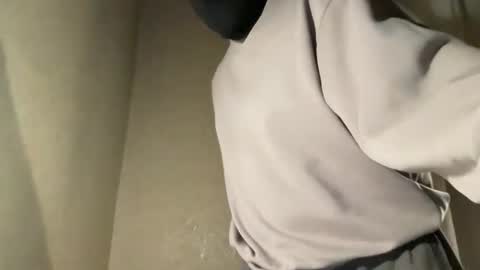 Snapshot of nxtryn chatting on 10-04-25, 08:29 Nxtryn online show from 10-04-25, 08:29