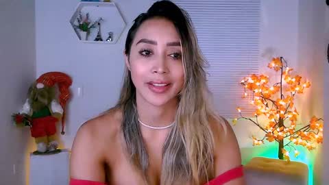 Nycole online show from 12-30-24, 05:26