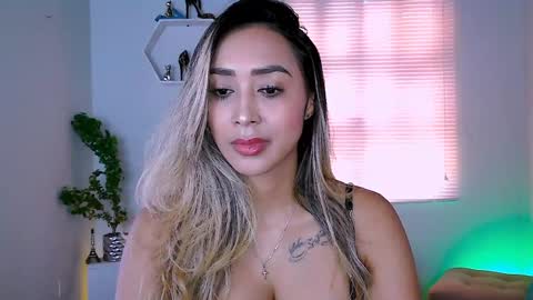 Nycole online show from 01-13-25, 05:33