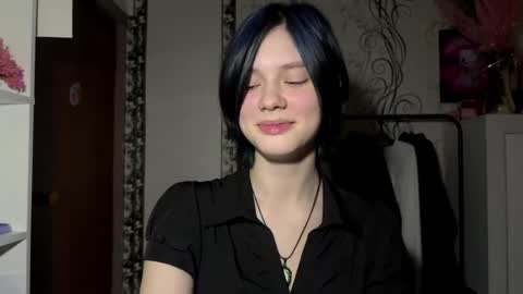 Minnie online show from 05-13-26, 02:14