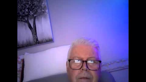 stockings  suspenders mad online show from 12-15-24, 12:17