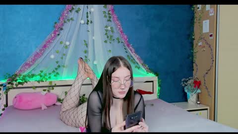 Kat online show from 01-04-25, 08:59