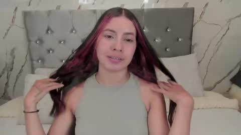 Snapshot of nymphomania9599 chatting on 07-09-26, 07:07 xionela gates online show from 07-09-26, 07:07
