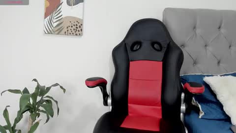 Nyra online show from 02-14-26, 07:54