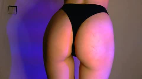 nyra_thira online show from 04-10-26, 03:39