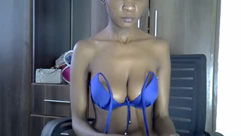 Snapshot of nyverra chatting on 05-19-26, 06:09 nyverra online show from 05-19-26, 06:09