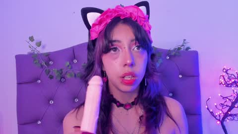 Snapshot of nyx_nayla chatting on 12-03-24, 08:50 online show from 12-03-24, 08:50
