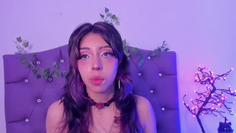 Snapshot of nyx_nayla chatting on 12-03-24, 11:57 online show from 12-03-24, 11:57