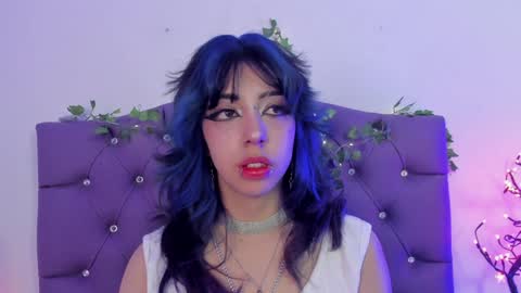 Snapshot of nyx_nayla chatting on 12-12-24, 12:38 online show from 12-12-24, 12:38