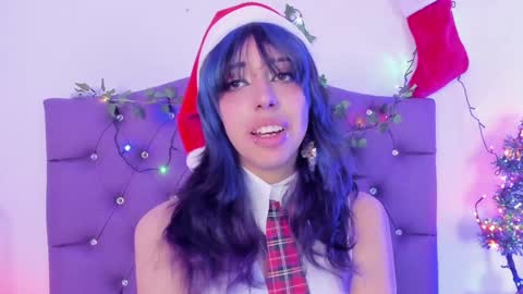 Snapshot of nyx_nayla chatting on 12-17-24, 04:21 online show from 12-17-24, 04:21
