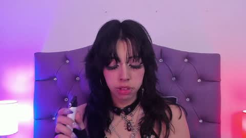 Snapshot of nyx_nayla chatting on 01-17-25, 06:44 online show from 01-17-25, 06:44