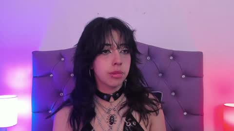 Snapshot of nyx_nayla chatting on 01-17-25, 09:50 online show from 01-17-25, 09:50