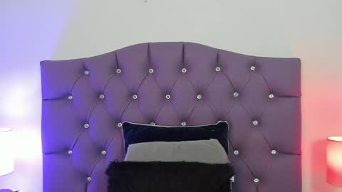 Snapshot of nyx_nayla chatting on 01-23-25, 08:15 online show from 01-23-25, 08:15