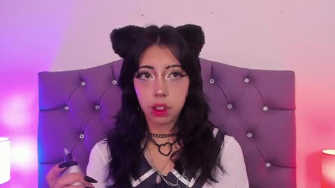 Snapshot of nyx_nayla chatting on 01-25-25, 10:19 online show from 01-25-25, 10:19