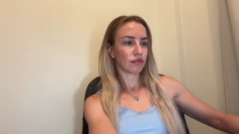 Snapshot of nyxelia_ chatting on 06-19-26, 07:12 Anastasia online show from 06-19-26, 07:12