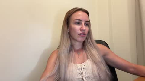 Snapshot of nyxelia_ chatting on 06-25-26, 08:13 Anastasia online show from 06-25-26, 08:13