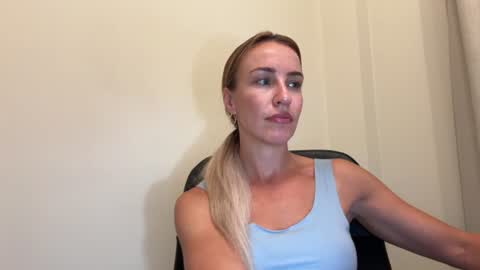 Snapshot of nyxelia_ chatting on 07-02-26, 07:09 Anastasia online show from 07-02-26, 07:09