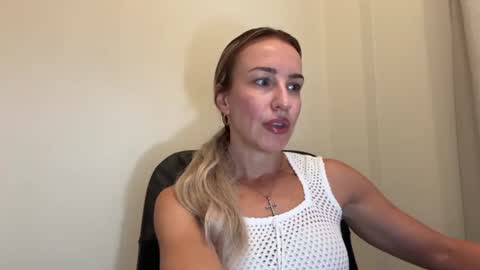 Snapshot of nyxelia_ chatting on 07-07-26, 07:09 Anastasia online show from 07-07-26, 07:09