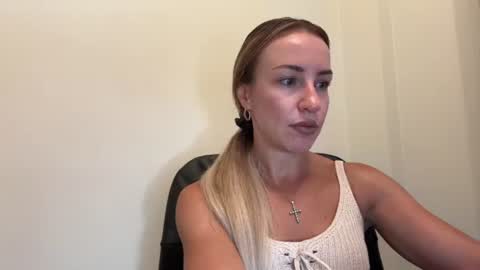 Snapshot of nyxelia_ chatting on 07-16-26, 07:14 Anastasia online show from 07-16-26, 07:14
