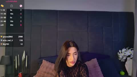 nyxie_love online show from 06-25-26, 04:22