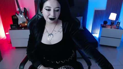 Snapshot of nyxnocturne chatting on 04-15-26, 02:35 Nyx online show from 04-15-26, 02:35