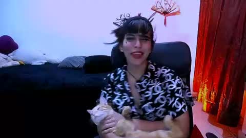 Snapshot of nyxxei chatting on 07-29-26, 12:53 Nyxxei online show from 07-29-26, 12:53