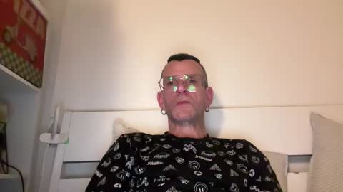 Jonathan Deep online show from 03-05-26, 01:56