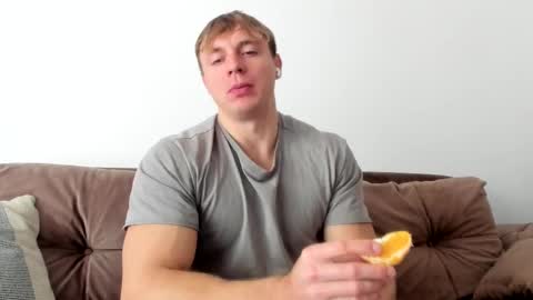 Snapshot of o_r_b_i_t chatting on 02-13-25, 12:32 o_r_b_i_t online show from 02-13-25, 12:32