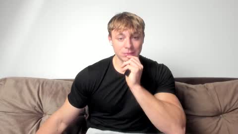 Snapshot of o_r_b_i_t chatting on 02-14-25, 05:03 o_r_b_i_t online show from 02-14-25, 05:03