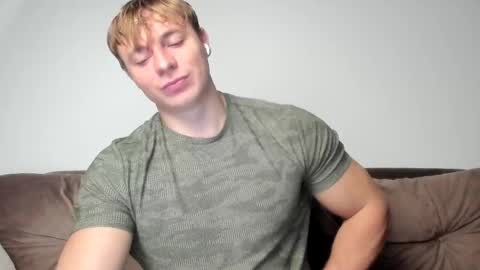 Snapshot of o_r_b_i_t chatting on 02-18-25, 04:48 o_r_b_i_t online show from 02-18-25, 04:48