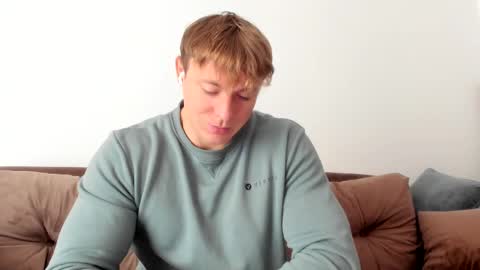 Snapshot of o_r_b_i_t chatting on 02-19-25, 09:28 o_r_b_i_t online show from 02-19-25, 09:28