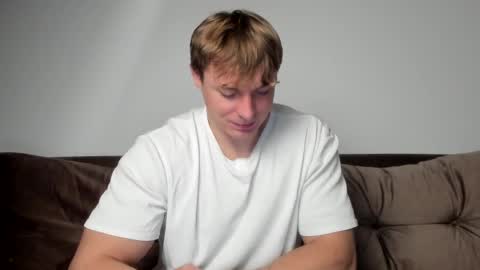 Snapshot of o_r_b_i_t chatting on 02-27-25, 03:26 o_r_b_i_t online show from 02-27-25, 03:26