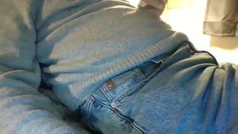 obedient9402 online show from 04-12-26, 08:58