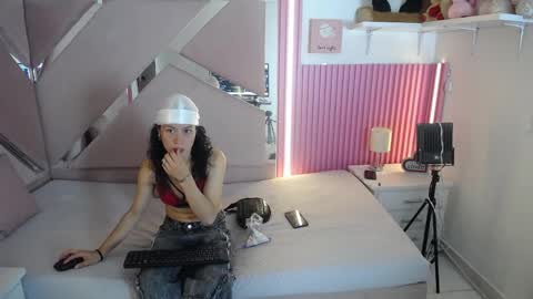 Snapshot of oblivionlove chatting on 05-19-26, 09:21 oblivionlove online show from 05-19-26, 09:21
