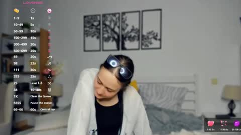 Elis online show from 03-25-26, 08:37