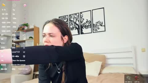 Elis online show from 04-12-26, 08:25