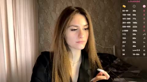 Mia online show from 12-02-25, 09:14