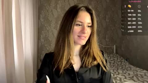 Mia online show from 12-18-25, 09:04