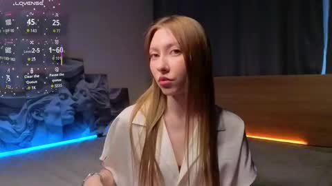 Snapshot of odelyncure chatting on 06-02-26, 01:29 Lynna online show from 06-02-26, 01:29