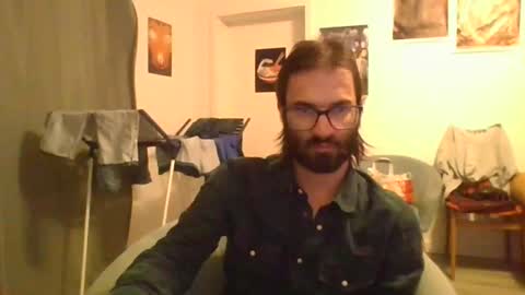 Snapshot of oeffel chatting on 08-01-26, 11:36 oeffel online show from 08-01-26, 11:36