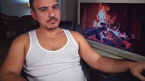 Snapshot of officeman7 chatting on 12-31-24, 04:14 officeman7 online show from 12-31-24, 04:14