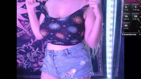 Snapshot of officialvenus chatting on 08-06-26, 05:37 Vee online show from 08-06-26, 05:37