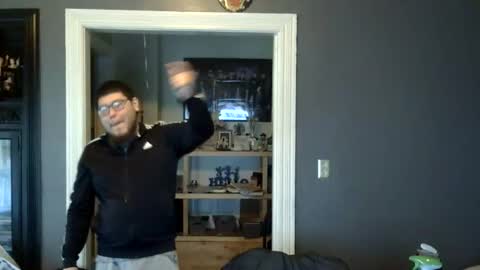 Snapshot of oflores77 chatting on 05-16-26, 03:55 oscar flores online show from 05-16-26, 03:55