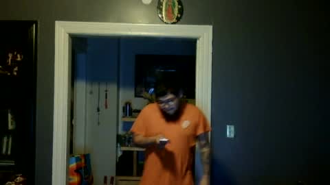 Snapshot of oflores77 chatting on 07-08-26, 01:54 oscar flores online show from 07-08-26, 01:54
