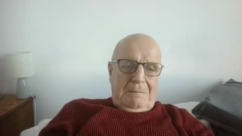 Snapshot of oggi95 chatting on 01-18-25, 03:59 oggi95 online show from 01-18-25, 03:59